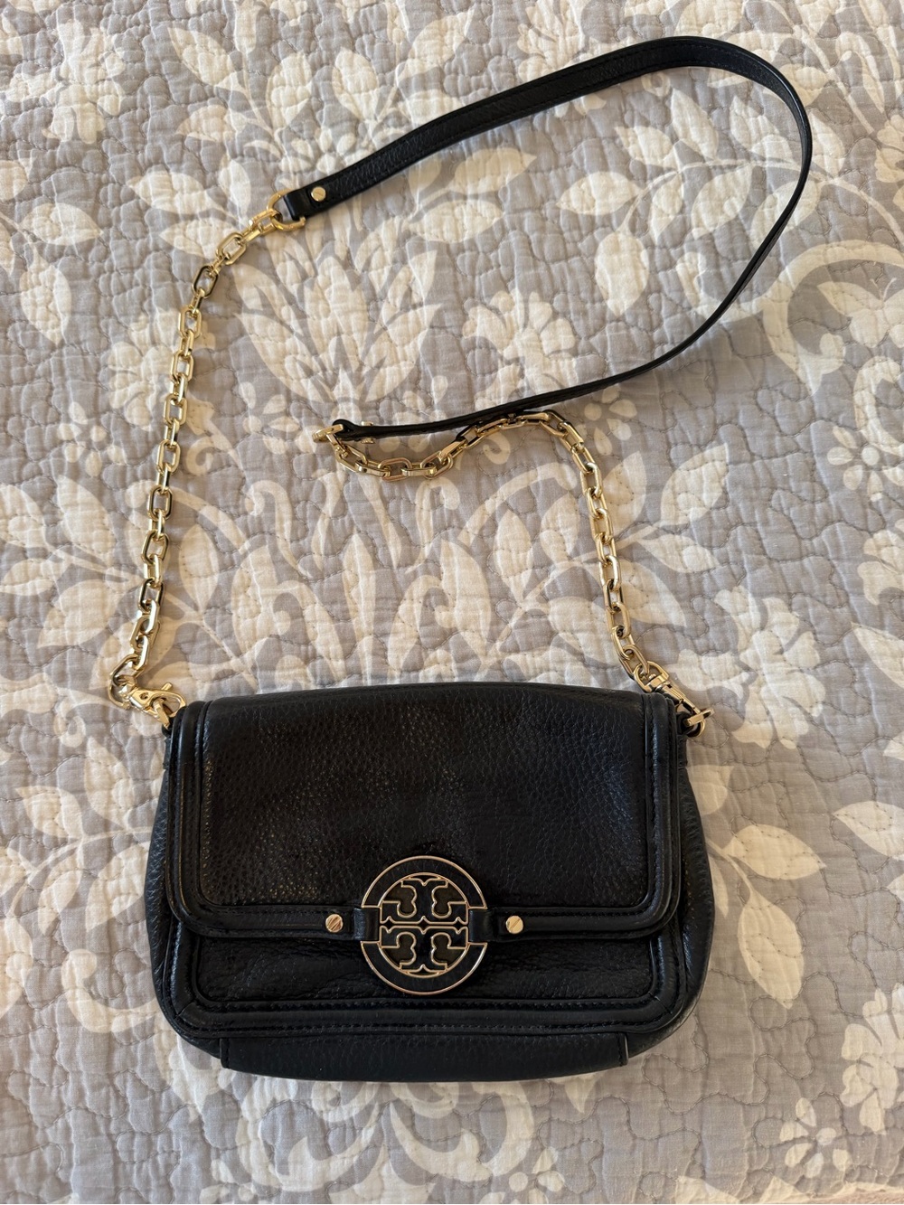 Tory Burch Black Leather shoulder/ crossbody bag with Gold Chain Detail